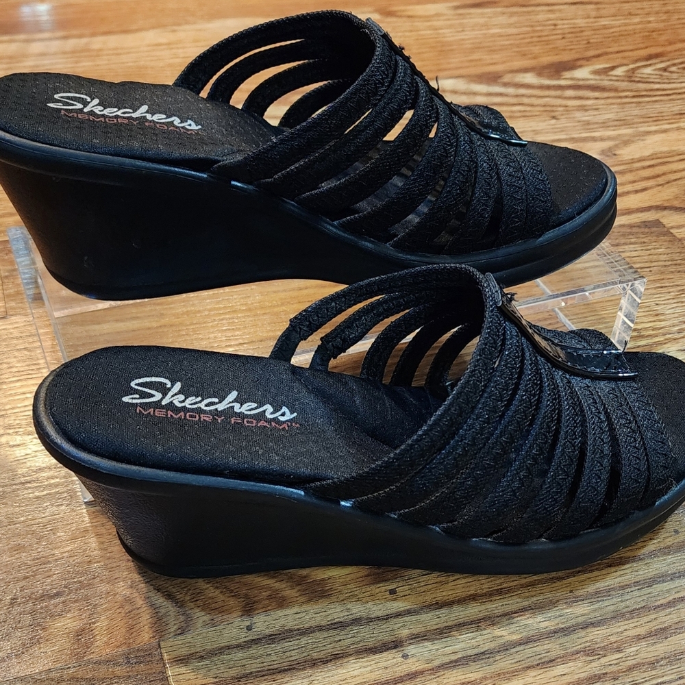 Skechers Black Wedge Sandals Women's Size 8 - Picture 10 of 10